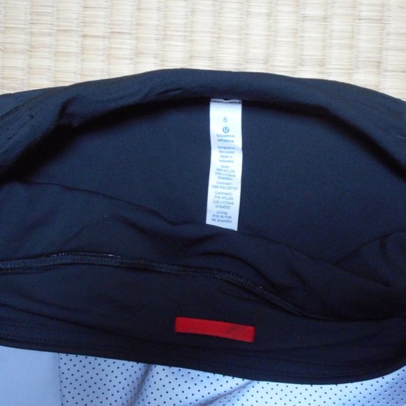 NWT-Lululemon Light it Up reflective skirt Size 6 - Picture 7 of 8